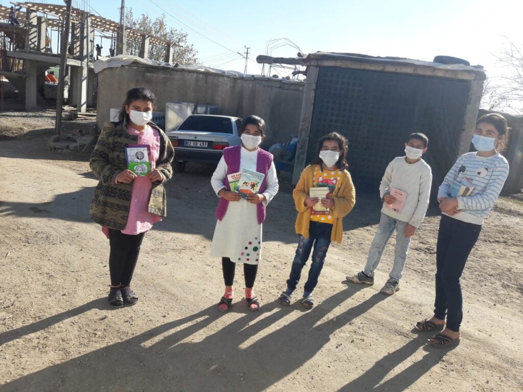 Öğretmenler uzaktan eğitimi yakından takip ediyor