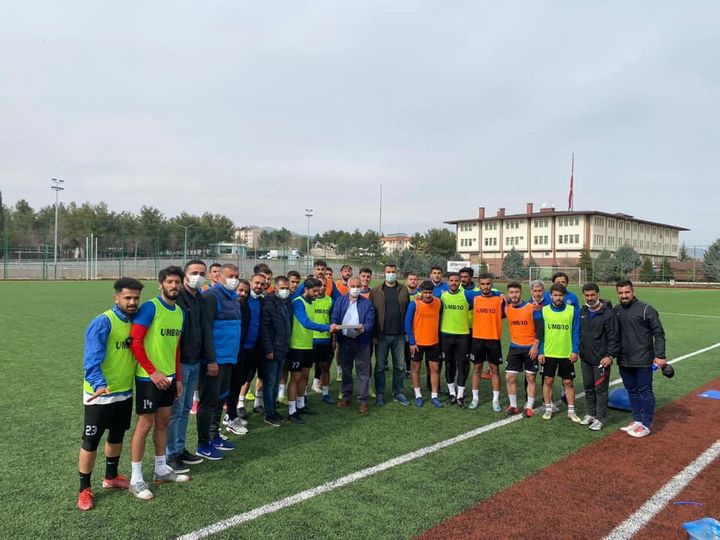 Adıyaman Üniversitesi Rektöründen Kahta 02 Spor’a Ziyaret