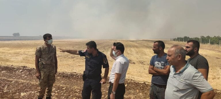 KAYMAKAM  ABDİL KOÇ, ANIZ YANGINLARI İLE İLGİLİ KÂHTA HALKINA ÇAĞRIDA BULUNDU