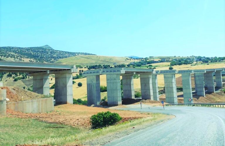 Kahta – Siverek Duble Yolu Çalışmaları Durduruldu.