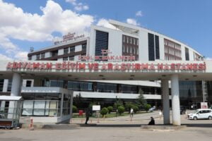 ADIYAMAN EĞİTİM VE ARAŞTIRMA HASTANESİNDE 7 YENİ UZMAN HEKİM HASTA KABULÜNE BAŞLADI.