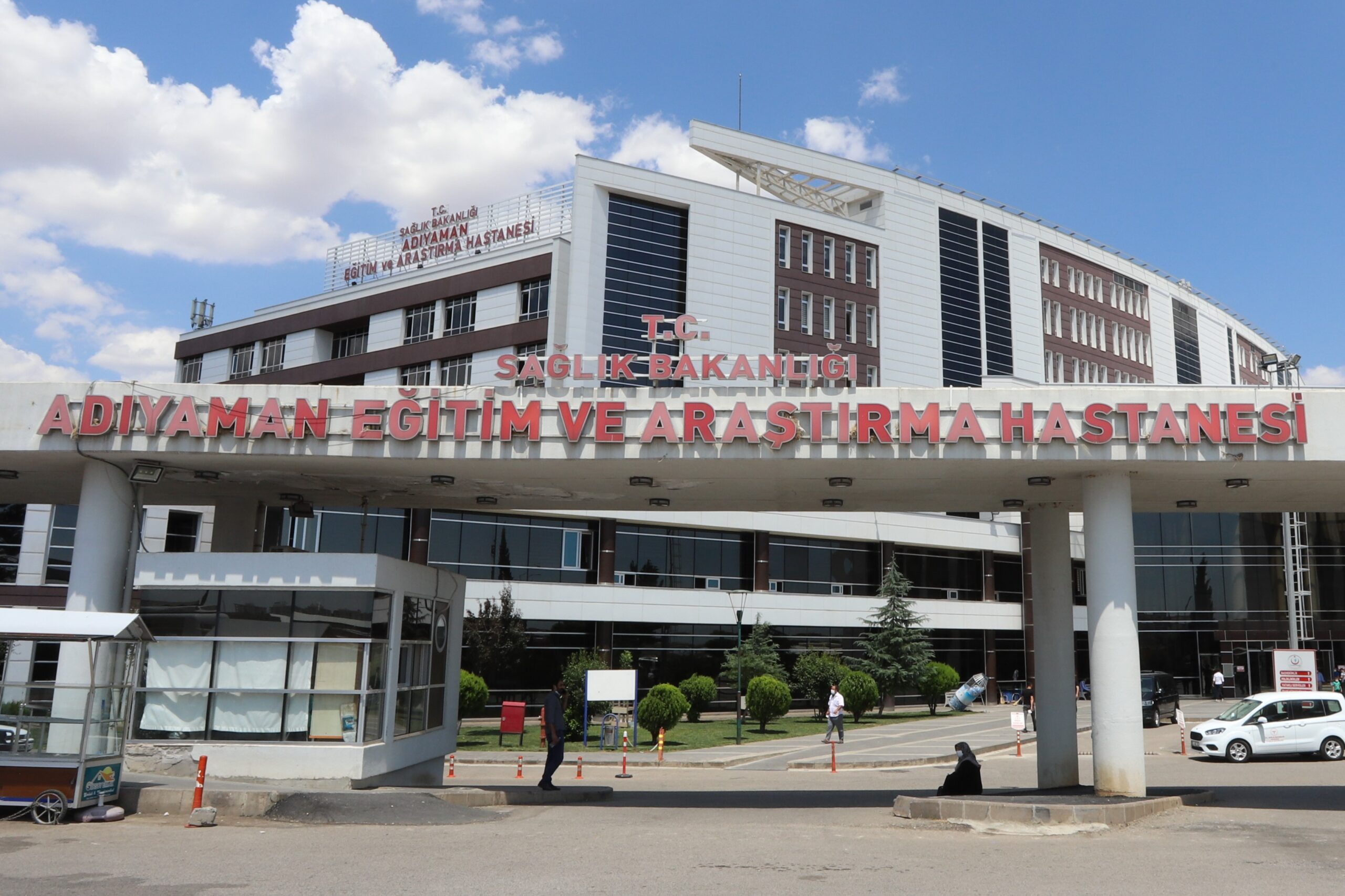 adiyaman egitim ve arastirma hastanesinde 7 yeni uzman hekim hasta kabulune basladi kutlu haber