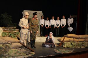 Kahta’da ‘Çanakkale Aynı Ruh’ Tiyatro Gösterisi Yapıldı.