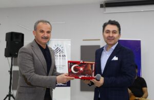 Adıyamanlılarla buluşan Abdurrahman Önül, büyük ilgi gördü.