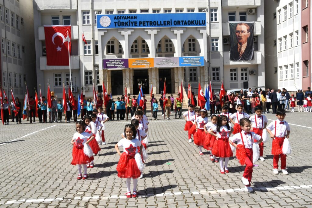 Adıyaman’da 23 Nisan büyük coşkuyla kutlandı-Videolu Haber