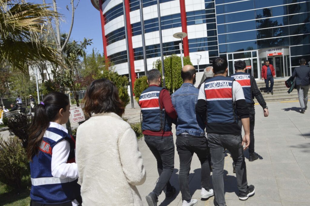 Adıyaman’da terör operasyonuna 3 gözaltı