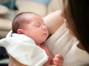 Anne-bebek ilişkisinin etkileri, yaşam boyu sürer