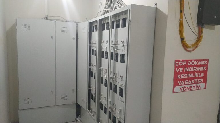 Elektrik panosunun kapakları çalındı-Videolu Haber