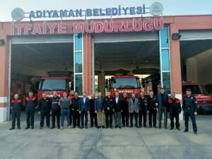 Milletvekili ve Belediye Başkanı, itfaiyecilerle iftarda buluştu