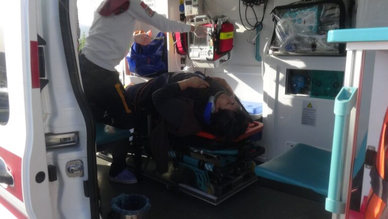 Adıyaman’da iki otomobil çarpıştı: 5 yaralı-Videolu Haber