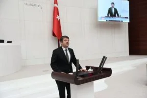 Tutdere: AK Parti’nin ‘İkinci barolara şok verelim, belki dirilir’ teklifidir