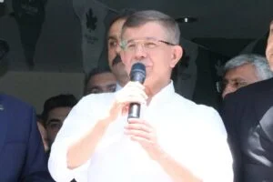 Davutoğlu: Yargıyı siyasi hislerinize kurban etmeyin