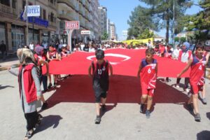 Kahta’da 19 Mayıs Gençlik ve Spor Bayramı coşkuyla kutlandı