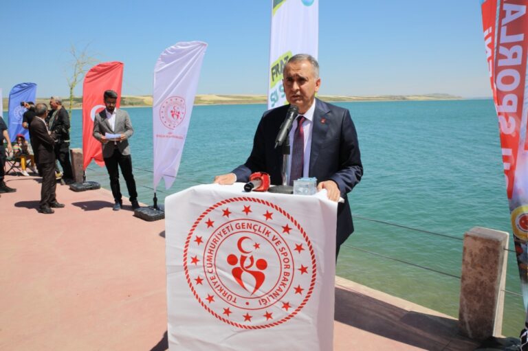 Vali Mahmut Çuhadar: 100 bin dekarda 30 bin ton badem üretiyoruz