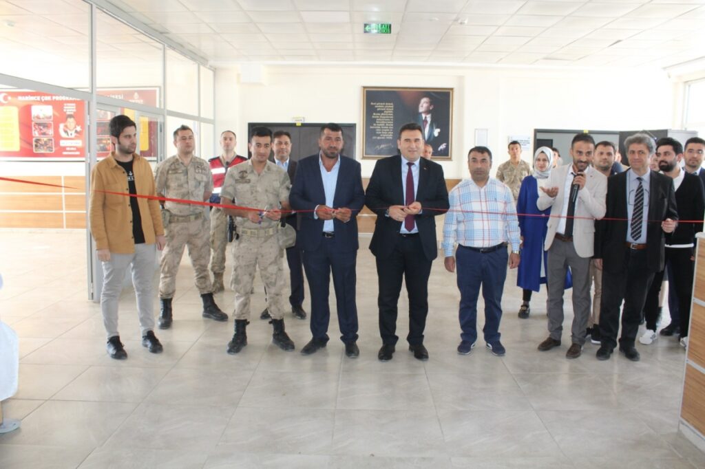 Kahta’da TUBİTAK 4006 Bilim Şenliği düzenlendi