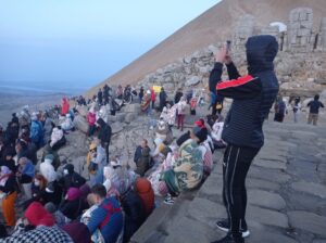 Nemrut Dağı,Ramazan Bayramı’nda10 bin turisti ağırladı -Videolu Haber