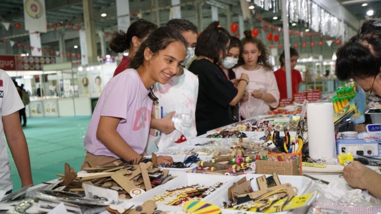 Kitap Fuarı kitapseverlere kapılarını açtı