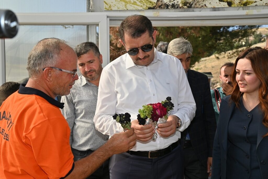 Vali Ayhan turizm ve tarım potansiyeline dikkat çekti