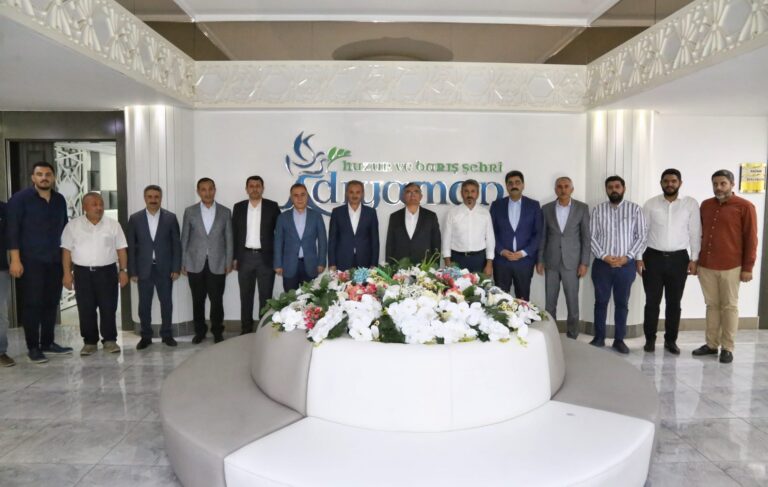 AK Parti Grup Başkanvekili Yılmaz’dan, Adıyaman Belediyesine ziyaret