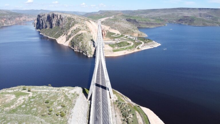 Bakan Karaismailoğlu: Nissibi Köprüsü’nü 4 milyon 78 bin araç kullandı