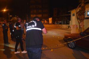 Havaya rasgele ateş açan şüpheli polisi harekete geçirdi