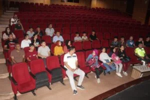 Kahta’da öğrenci, öğretmen ve velilere ‘ Okul Geçidi Görevlisi Eğitimi’ verildi