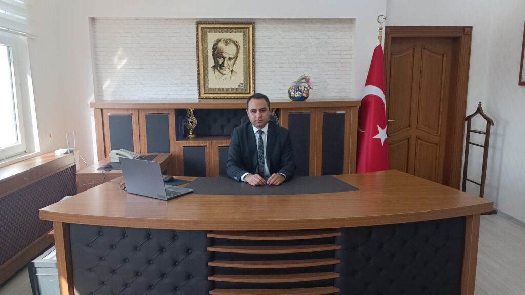 Besni Kaymakamı Çağlar Partal göreve başladı