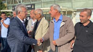 Mansur Yavaş, Kahta’da esnafı ziyaret etti