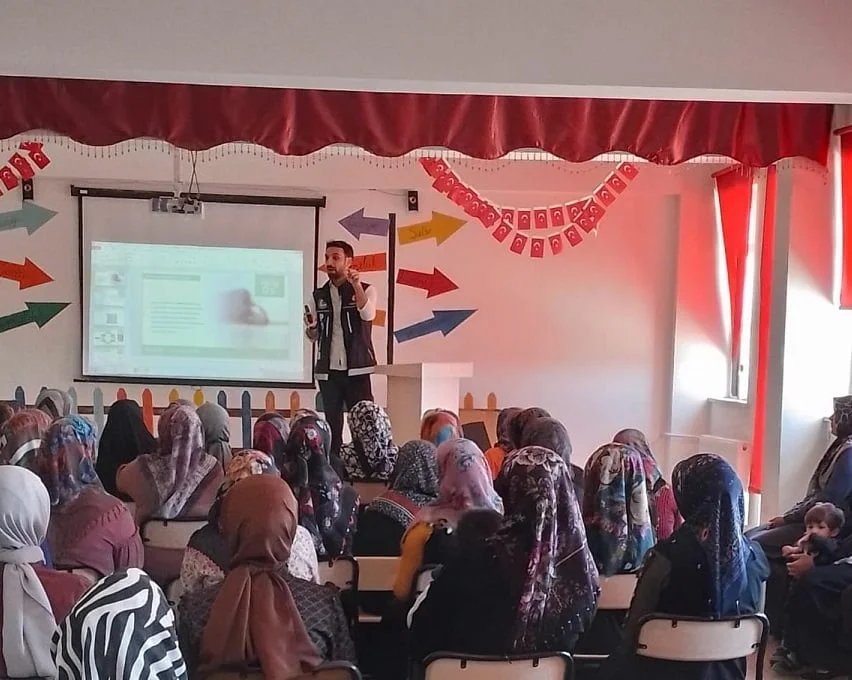 Kahta’da “En İyi Narkotik Polisi Anne” eğitimi verildi