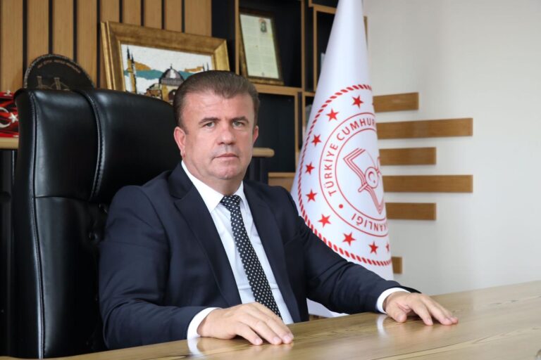 İl Milli Eğitim Müdürü Ramazan Aşcı,Türkiye ideali etrafında birleştiren ortak ve vazgeçilmez değerimizdir