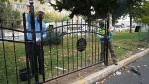 Dekoratif ferforje korkuluk çalışması devam ediyor