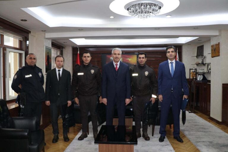 Adıyaman’da başarılı polisler ödüllendirildi