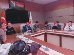 Adıyaman Milletvekili Aydın, Kahtalı öğrencileri mecliste ağırladı