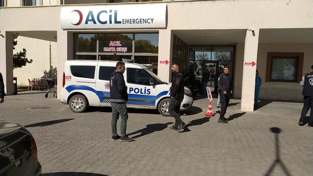 Besni’de husumetliler arasında silahlı kavga: 2 yaralı, 6 gözaltı