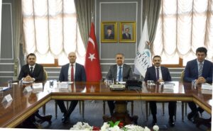 Vali Çuhadar, ilçe kaymakamlarıyla toplantı yaptı