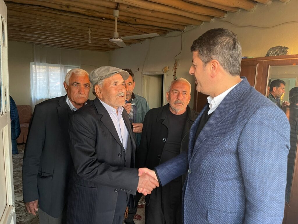 Milletvekili Tutdere Kâhta’daki köy ziyaretini sürdürüyor