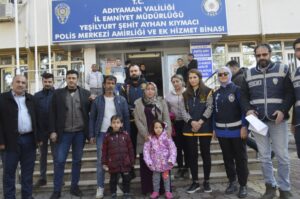 Ekipler kaçırılan minik kızı ailesine kavuşturdu