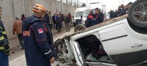 Adıyaman’da takla atan otomobilin sürücüsü yaralandı