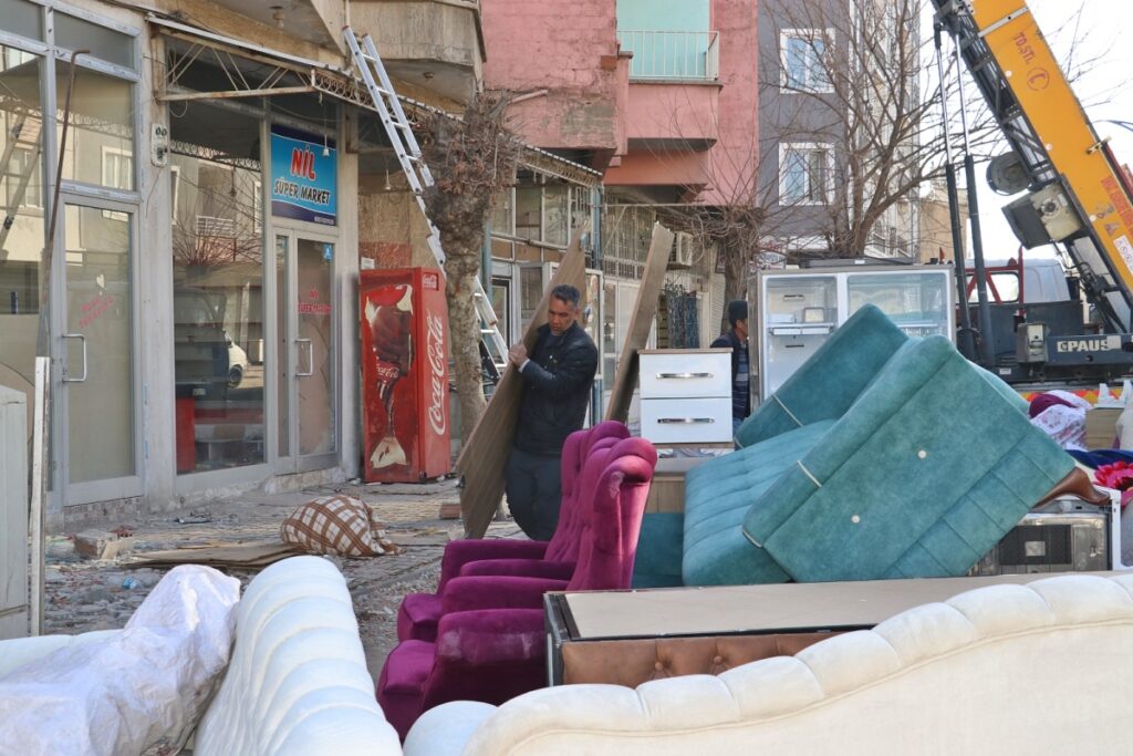 Adıyamanlılar, kentten ayrılıyor