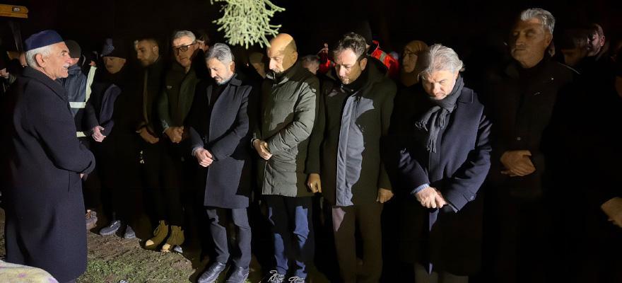 Vefat eden milletvekili Yakup Taş Toprağa verildi