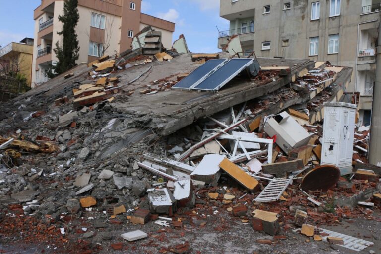 Adıyaman’da çöken binada arama çalışmaları sonlandırıldı
