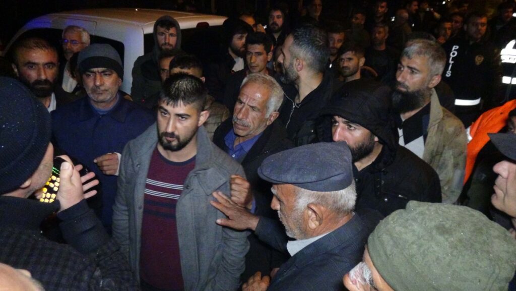 Gündüz çıkan kavga, akşam alevlendi