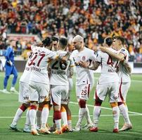 Galatasaray İstanbulspor’u da 2:0 ‘la geçti