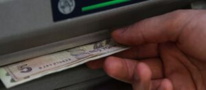 Emekli ve engelli aylıklarına zam geldi