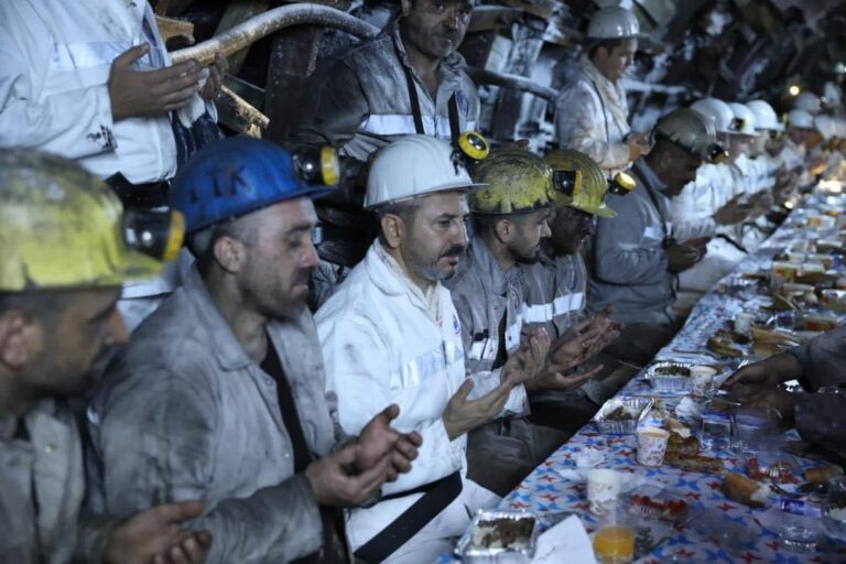 Çalışma ve Sosyal Güvenlik Bakan Yardımcısı Av. Ahmet Aydın, maden işçilerini ziyaret etti.
