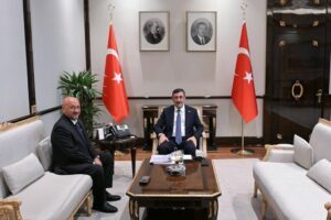 “Milletvekili Kurt Cumhurbaşkanı Yardımcısı İle Badem Üreticileri İçin Görüştü”