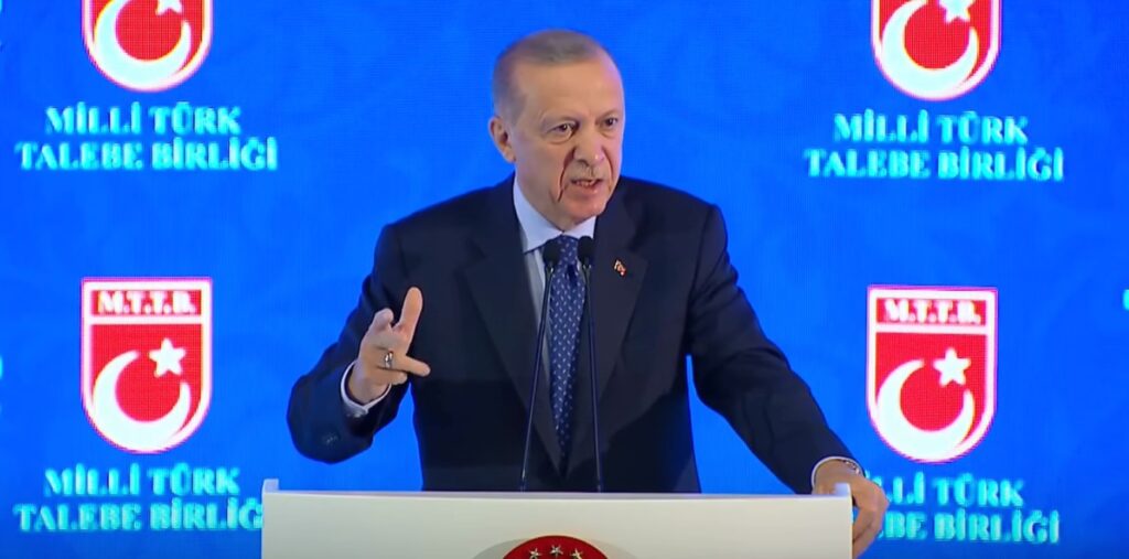 İsrail hunharca insan öldürebiliyorsa sebebi İslam aleminin dağınıklığıdır