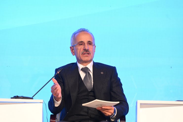 Zengezur Koridoru’nu ulusal ağımıza bağlamak için yeni bir demiryolu inşa edeceğiz