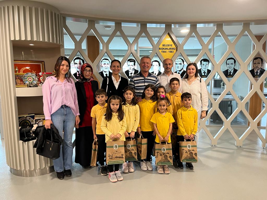 Çocuklardan teşekkür ziyareti