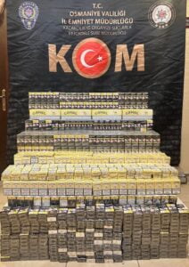 Saman yüklü TIR’dan 2 bin 600 paket kaçak sigara çıktı